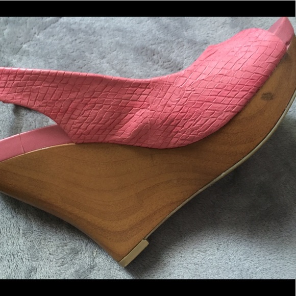 Jessica Simpson Wedge Peep Toe Sandals Size 7 - Picture 8 of 16